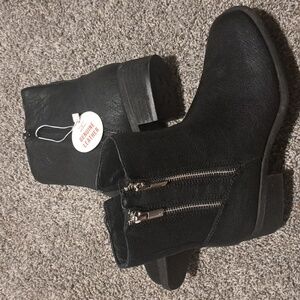 Lucky Brand Genuine Leather black leather double zip moto boots